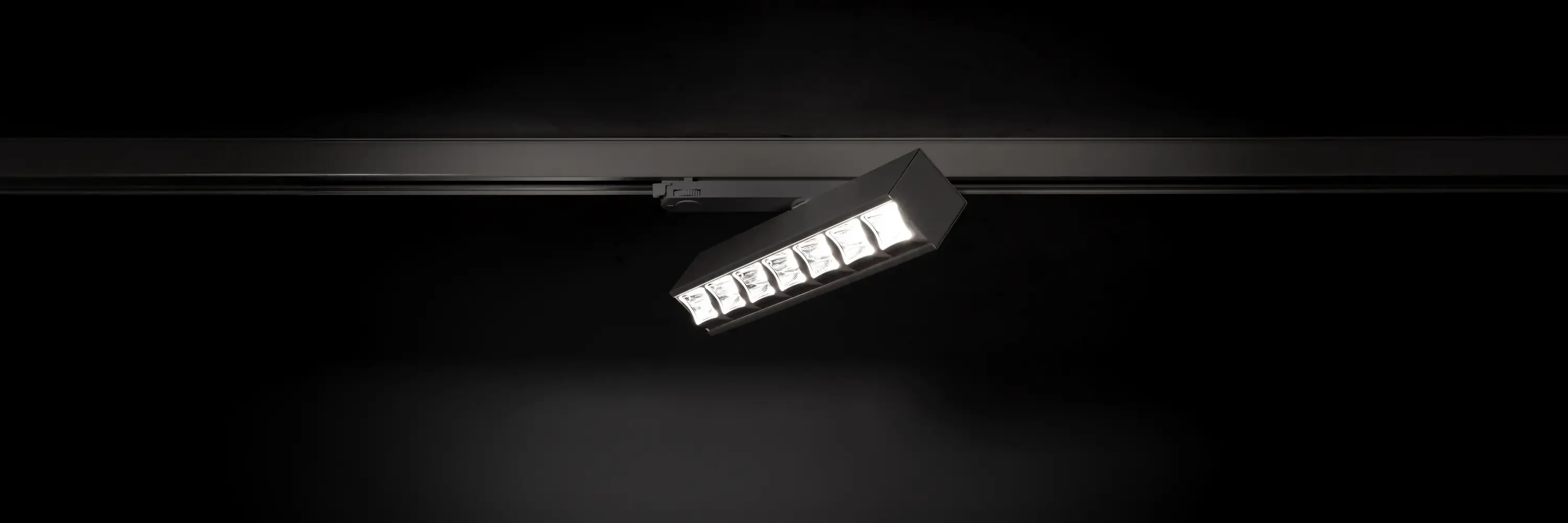 Flexblox Wallwash – Asymmetric luminaire for versatile feature lighting